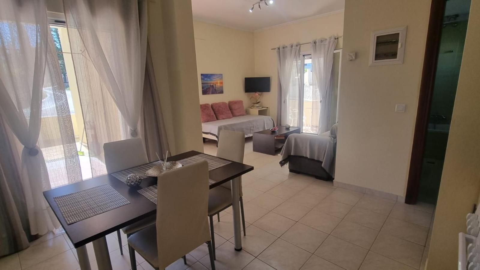 Tranquil Apartments Corfu Kontokali Bagian luar foto