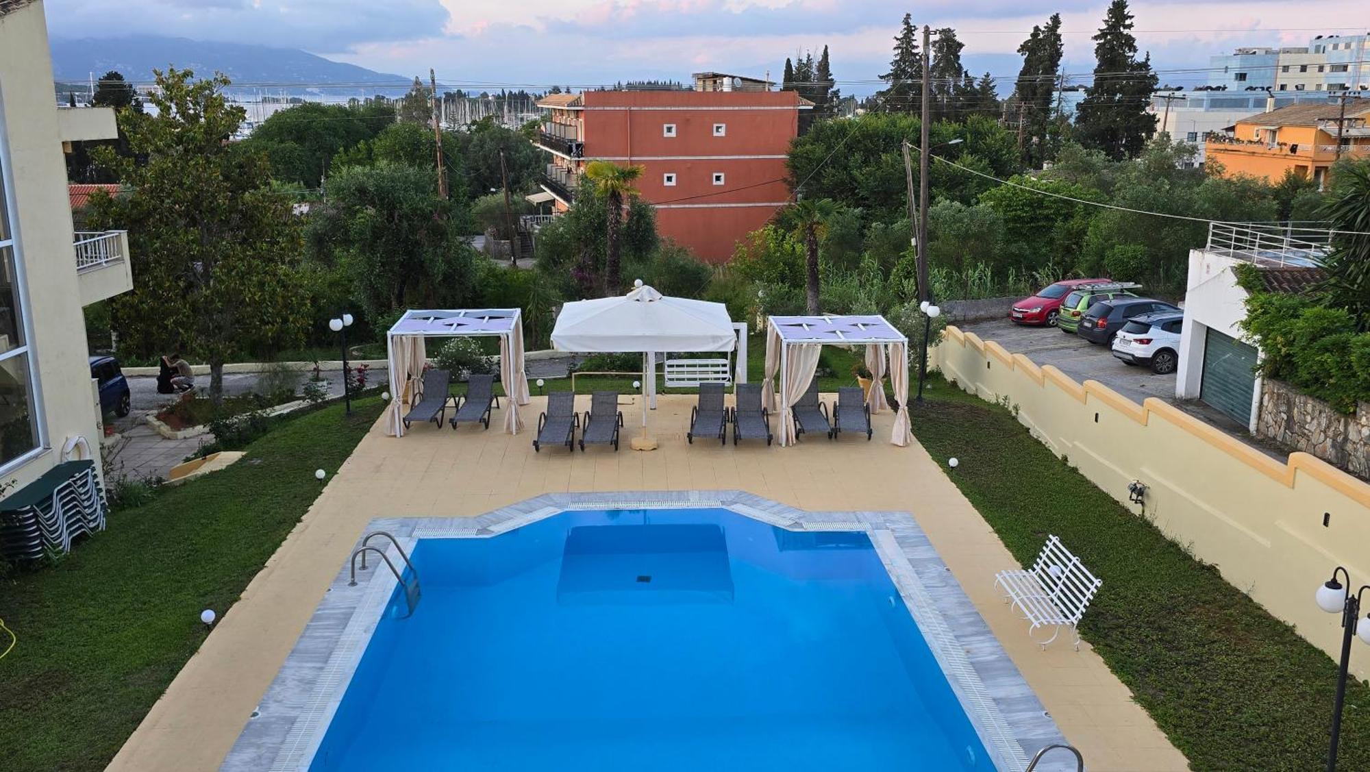 Tranquil Apartments Corfu Kontokali Bagian luar foto